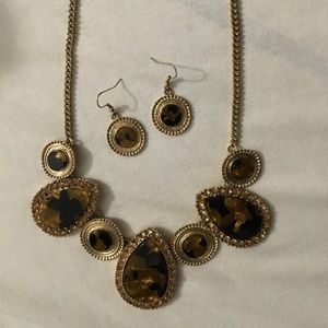 🚨Clearance Sale🚨 Charming Charlie necklace set